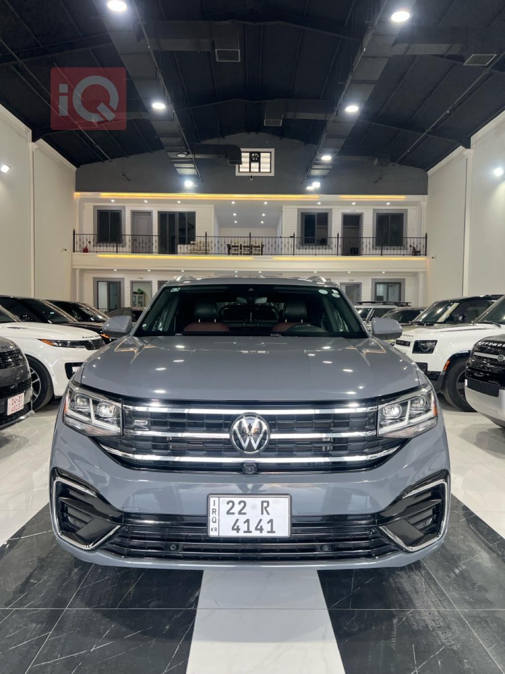 ڤۆڵکسواگن ئەتڵەس کرۆس سپۆرت